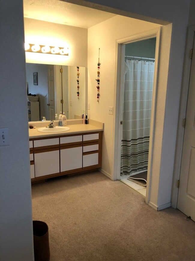 Photo - 2 Bedroom, 2 Bathroom Centrally Located Condo