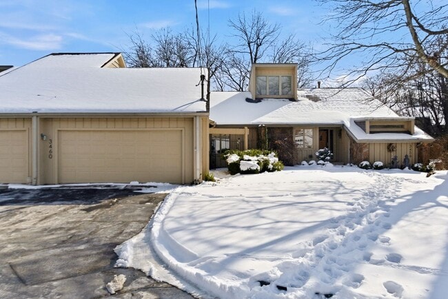 Photo - 3460 E Catalpa St Unit 3560 Catalpa