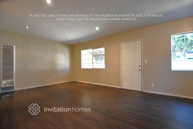 Photo - 14249 Hoyt St