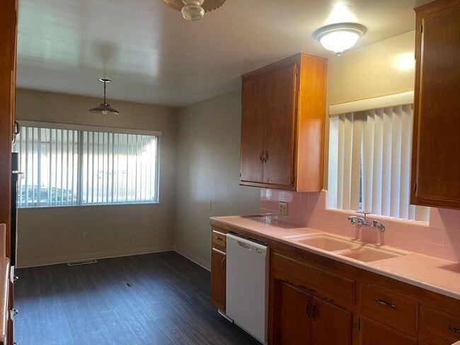 Photo - 300 Pacific St Unit 1501 Alta Vista Dr