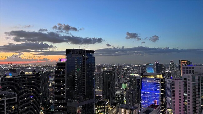 Photo - 801 S Miami Ave Unidad 3303