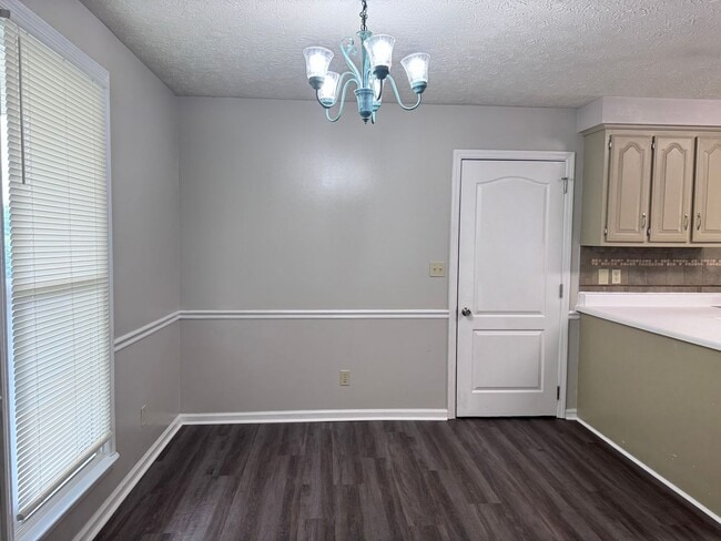 Photo - Super convenient location! Quick access to I-24 Exit 11!
