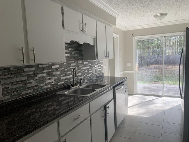 805 Hidden Hollow Cir