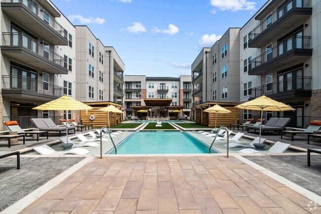 Building Photo - Lenox Bayside Rental