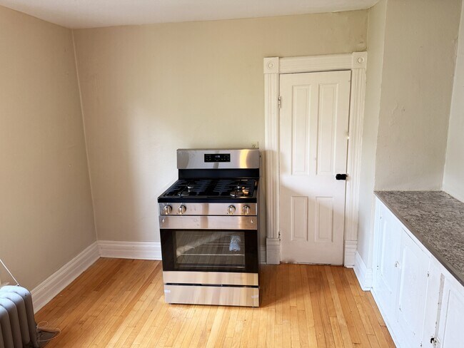 Photo - 238 Scott Ave