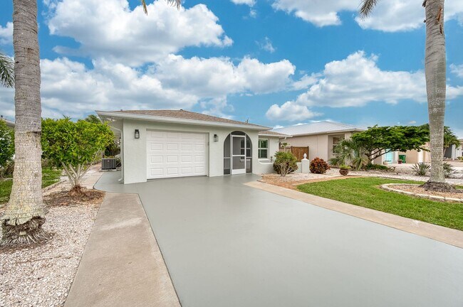 Photo - Naples Park - 3 Bedroom, 2 Bathroom - Annual Rental