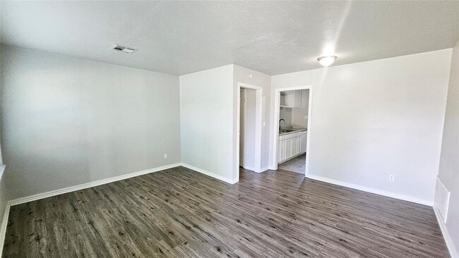 Photo - 2132 Churchill Pl