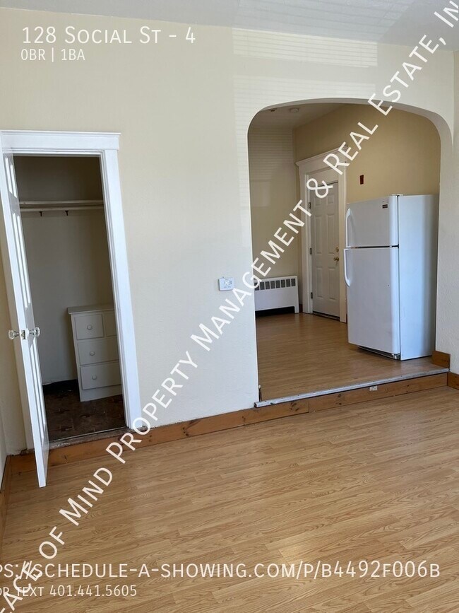 Cozy Studio with Lovely Porch Heat/HW/El... Apartment Unit 4