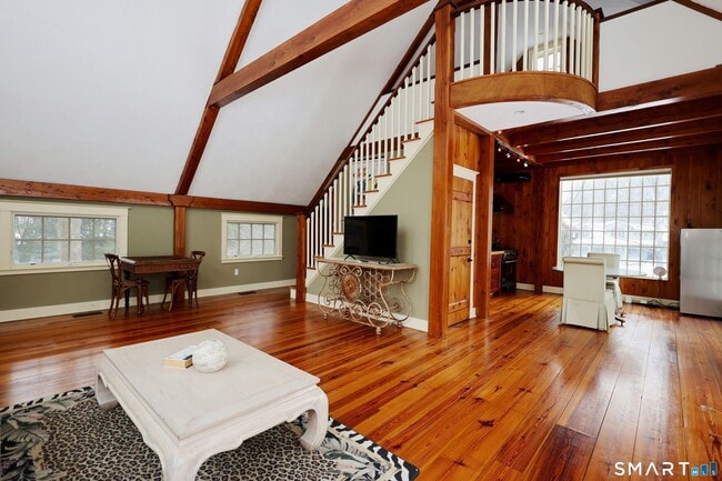 Photo - 369 Florida Hill Rd