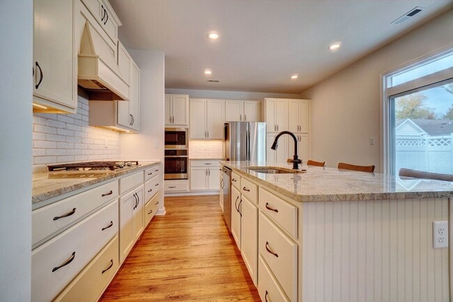 Photo - 4 bedroom condo in Suffolk