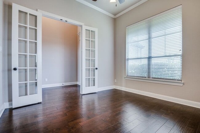 Photo - 830 Cross Creek Ct