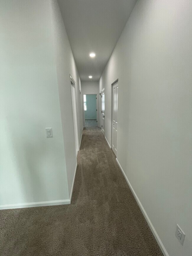 Photo - 16374 POWERSCOURT Dr