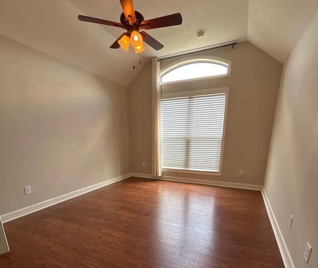 322 Hidden Springs Ln