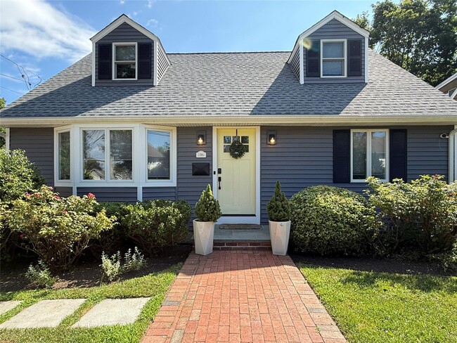 Building Photo - 186 Nassau Rd Rental
