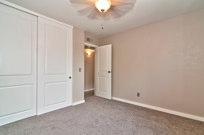 Photo - 616 S Hardy Dr