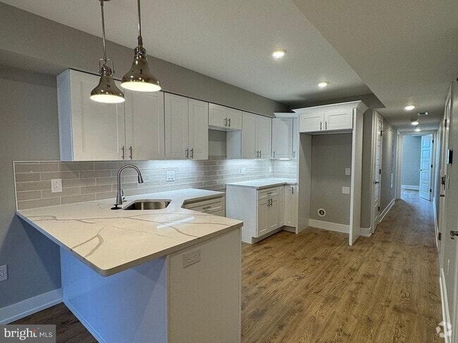 Building Photo - 2402 N 2nd St Unit 3 Rental