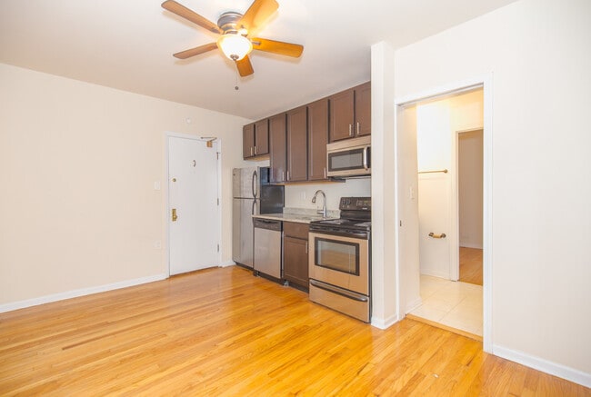 Photo - 1504 N Dearborn Pkwy Unit 309