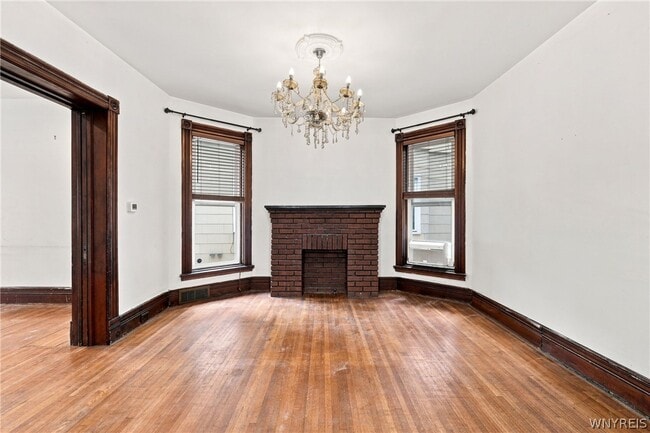 Photo - 304 W Delavan Ave