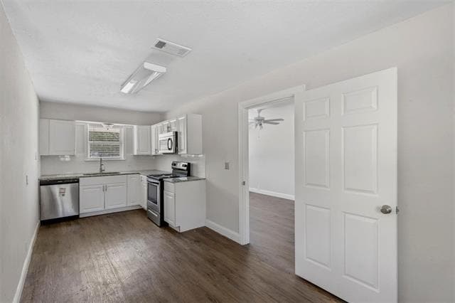 Photo - 821 Ronald St