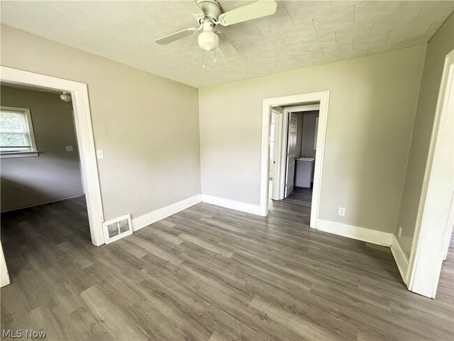 Photo - 283 Sobul Ave
