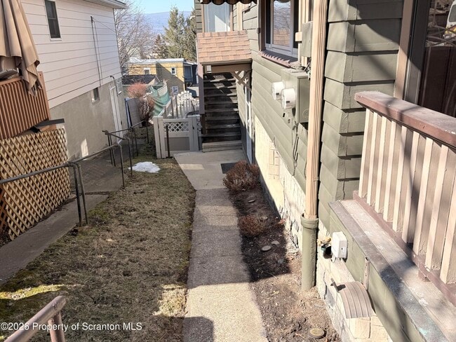 Photo - 324 Crown Ave