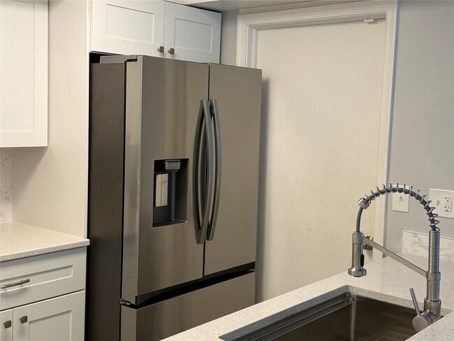 Photo - 6522 Harbour Rd