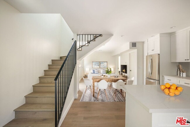 Photo - 535 Beloit Ave