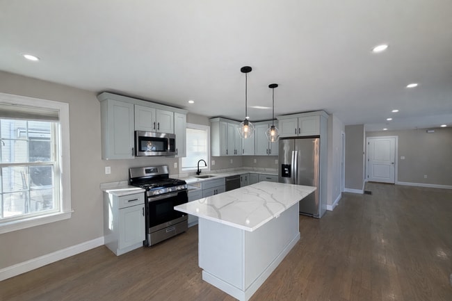 Building Photo - 67 Keayne St Unit 1