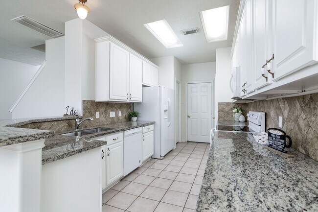 Photo - 63 Summer Haze Cir