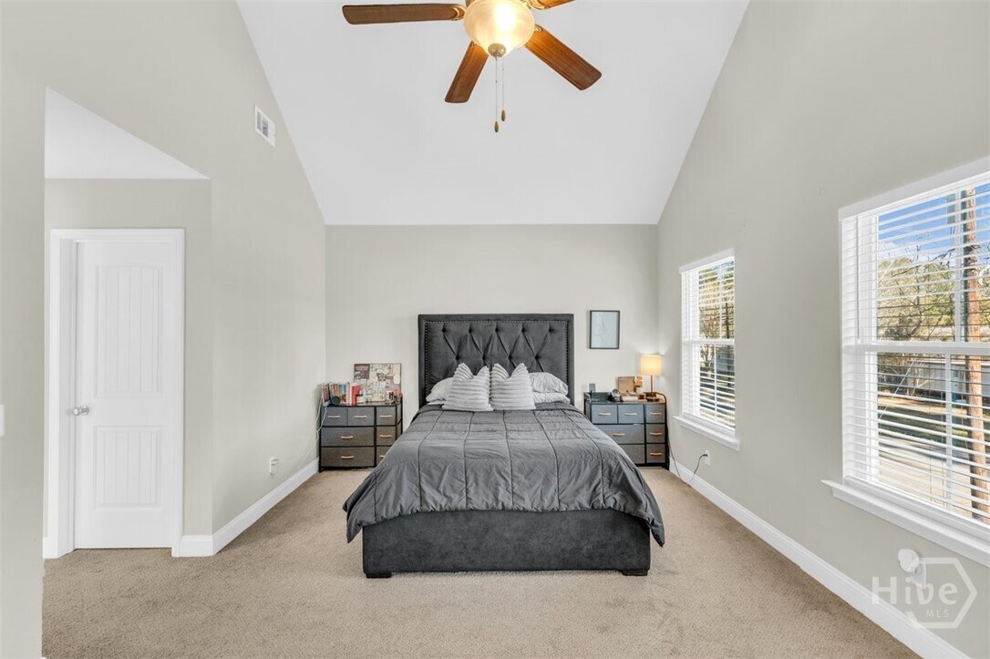 Photo - 330 Carter St