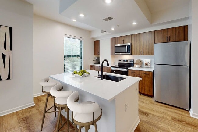 1301 Thomas Circle