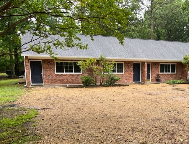 Photo - 100 Albemarle Dr Apartments