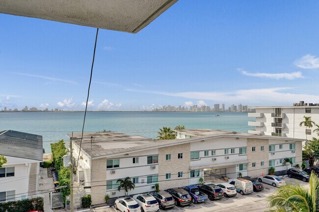 Photo - 1801 S Treasure Dr Unit 528