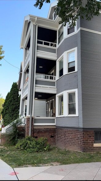 Photo - 213 S Broom St Unidad 3