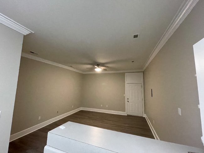 Photo - 100 Pundt St