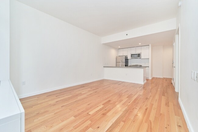 Spacious One Bedroom with Two Balconies
