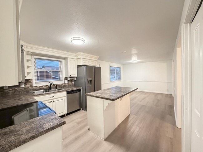 Photo - 1101 S 680 W