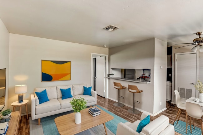 Photo - Laurel Heights Apartments