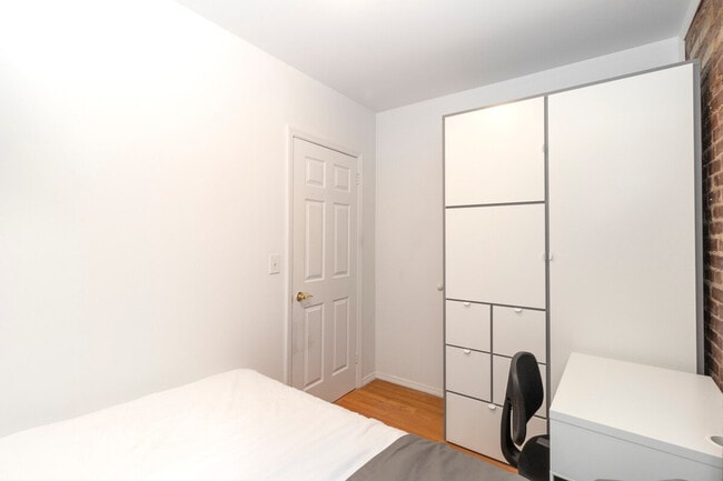 Photo - 1415-1423 Lexington Avenue-SI ID1032075P Unit SI ID1032075P