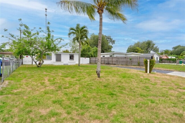 Photo - 6044 SW 37th St