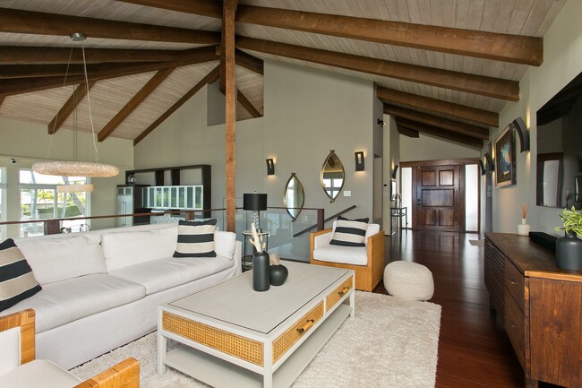 Photo - Elegant Oceanview Residence in Prestigious Hawaii Loa Ridge – 3 Bed / 3 Bath