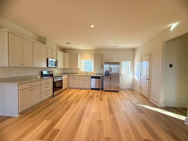 Photo - 106 Kirkland St