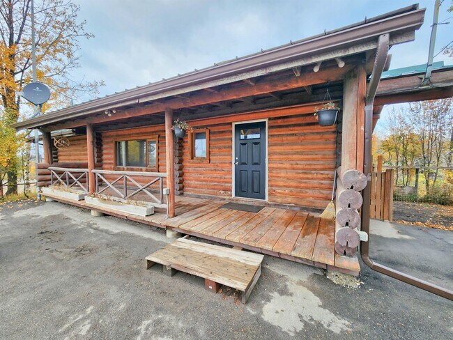 Building Photo - 12672 Mukluk Front