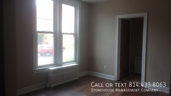 Photo - 241 E 10th St Unit 1