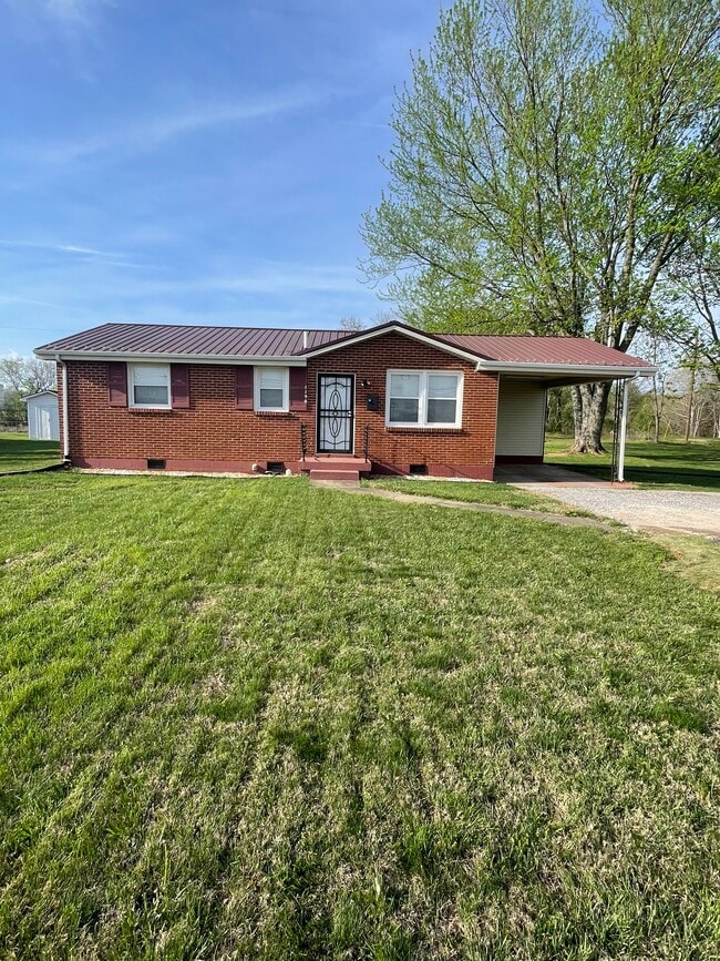 Photo - 1190 Rossview Rd