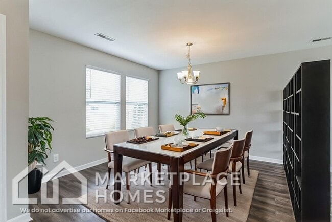Photo - 29946 Glenrose Way