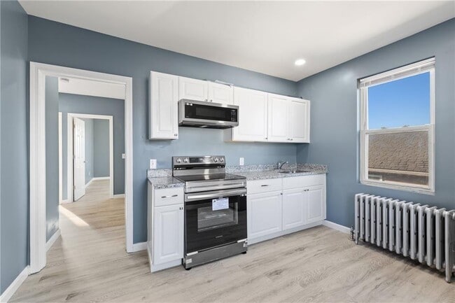 Building Photo - 18 Loreto St Unit 2