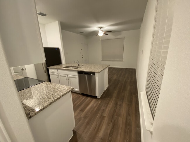 Photo - 1022 Rosewood St