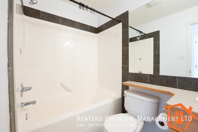 Photo - 3 Bedroom House With Yard, Lawn Care and Snow Removal Included