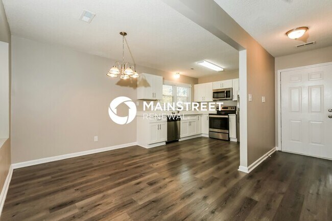 Photo - 3 Bedroom Pet-Friendly Home in Greensboro, NC with Main Street Renewal